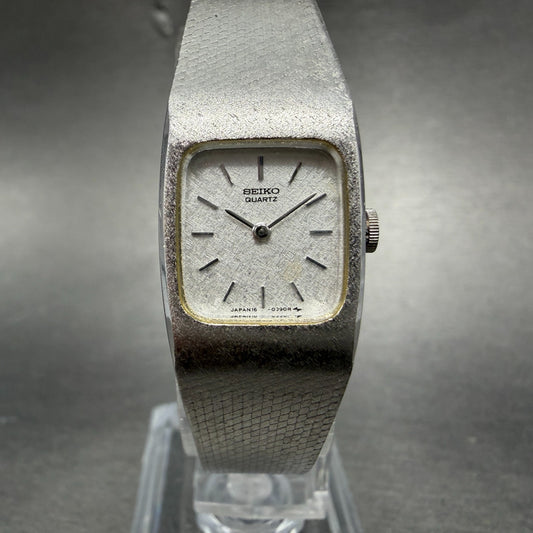 Seiko Tank Watch Women 16mm Silver Dial Silver Tone Rectangle 16-3269 New BattAB0