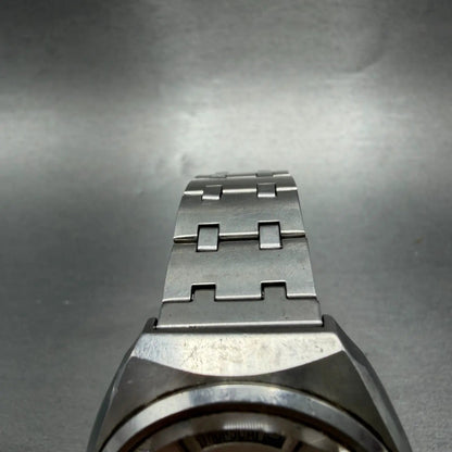 48223023