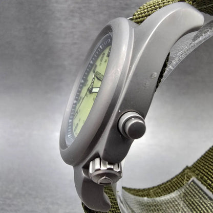 Bertucci A-2TE watch Men 40mm Green Dial Titanium Date Round New battery2