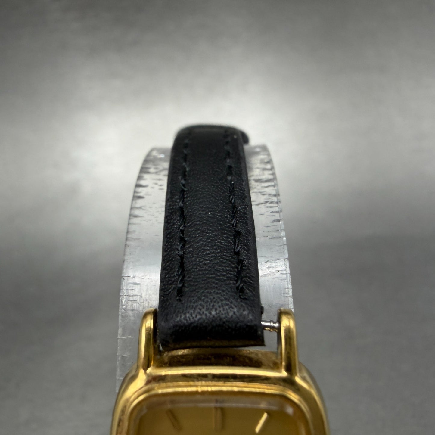 Seiko Watch Women 18mm Champagne Dial Gold Tone Rectangle 1N00-5K29 New BatteryG4
