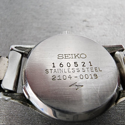 Seiko Watch Women 20mm White Dial Silver Tone Round 2104-0019