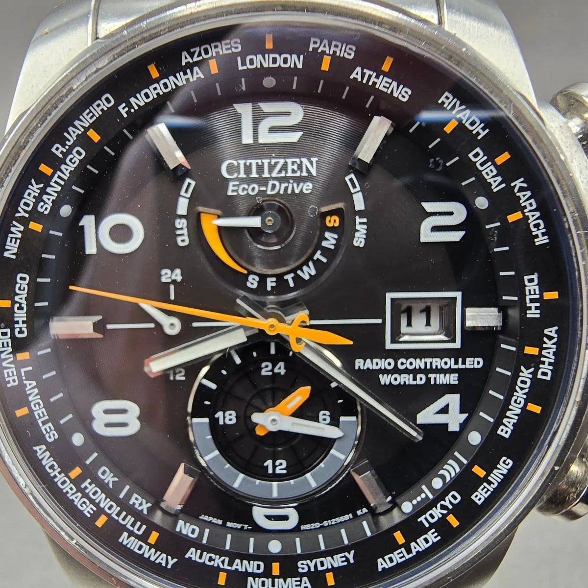Citizen Eco-Drive World Time Watch Men 46mm Black Dial Steel Daydate Works1