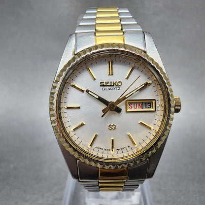 Seiko Watch Women 24mm White Dial Two Tone Daydate Round 3E230A69 New Batt BNK10