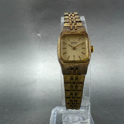 Seiko Watch Women 17mm Champagne Dial Gold Tone Octagon 5420-5420 New Battery5