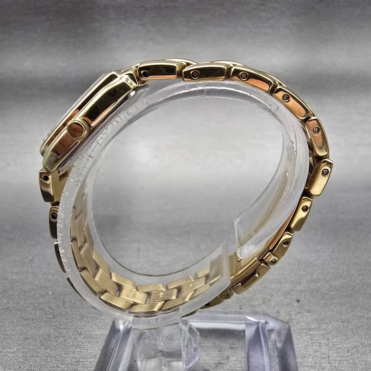 Seiko Solar Watch Women 18mm MOP Dial Gold Tone Rectangle V115-0AA0 Works6
