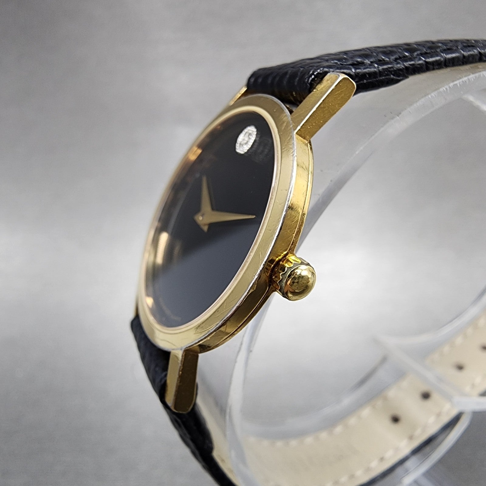 Movado Museum Watch Women 25mm Black Dial Gold Tone Round 87.A1.832 New Battery2