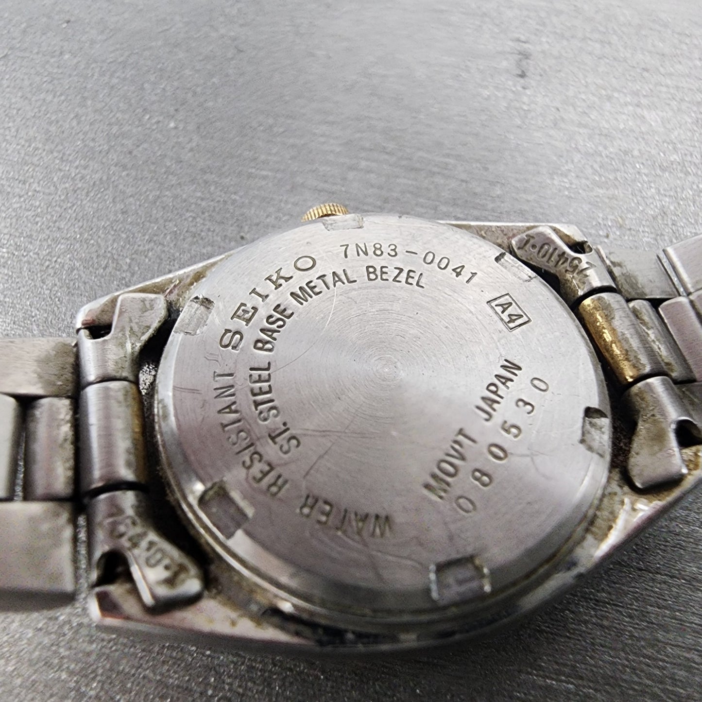 Seiko Watch Women 25mm White Dial Two Tone daydate Round 7n830041 New Batt B1239