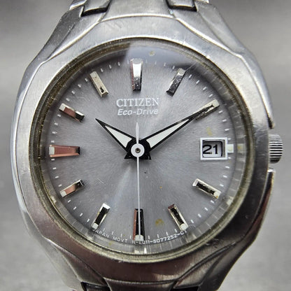 Citizen Eco-Drive Watch Women 25mm Gray Dial Silver Tone Date E011-S049601 RunsK4