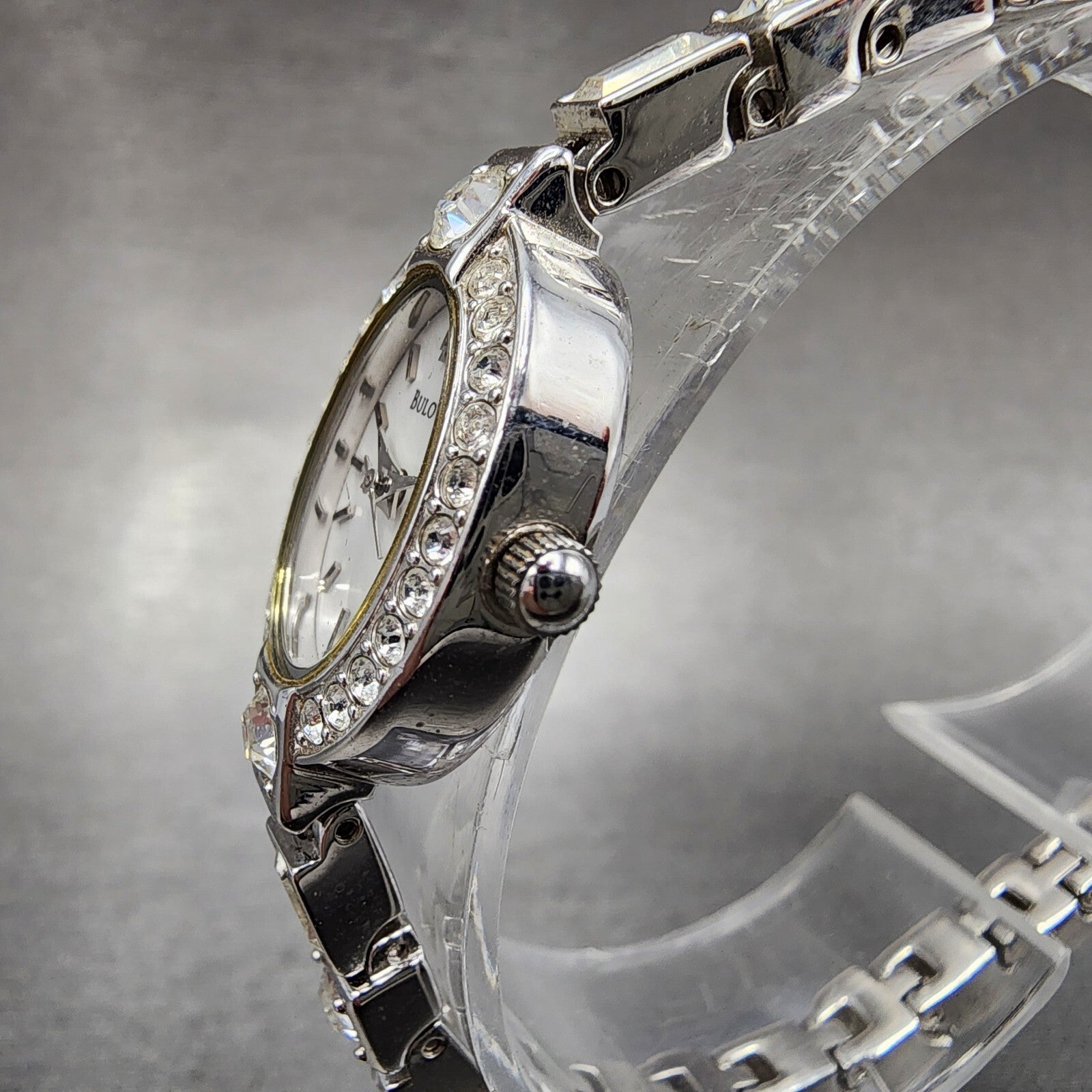 Bulova Crystal Watch Women 17mm Silver Dial Silver Tone Oval 96T49 New Batt2