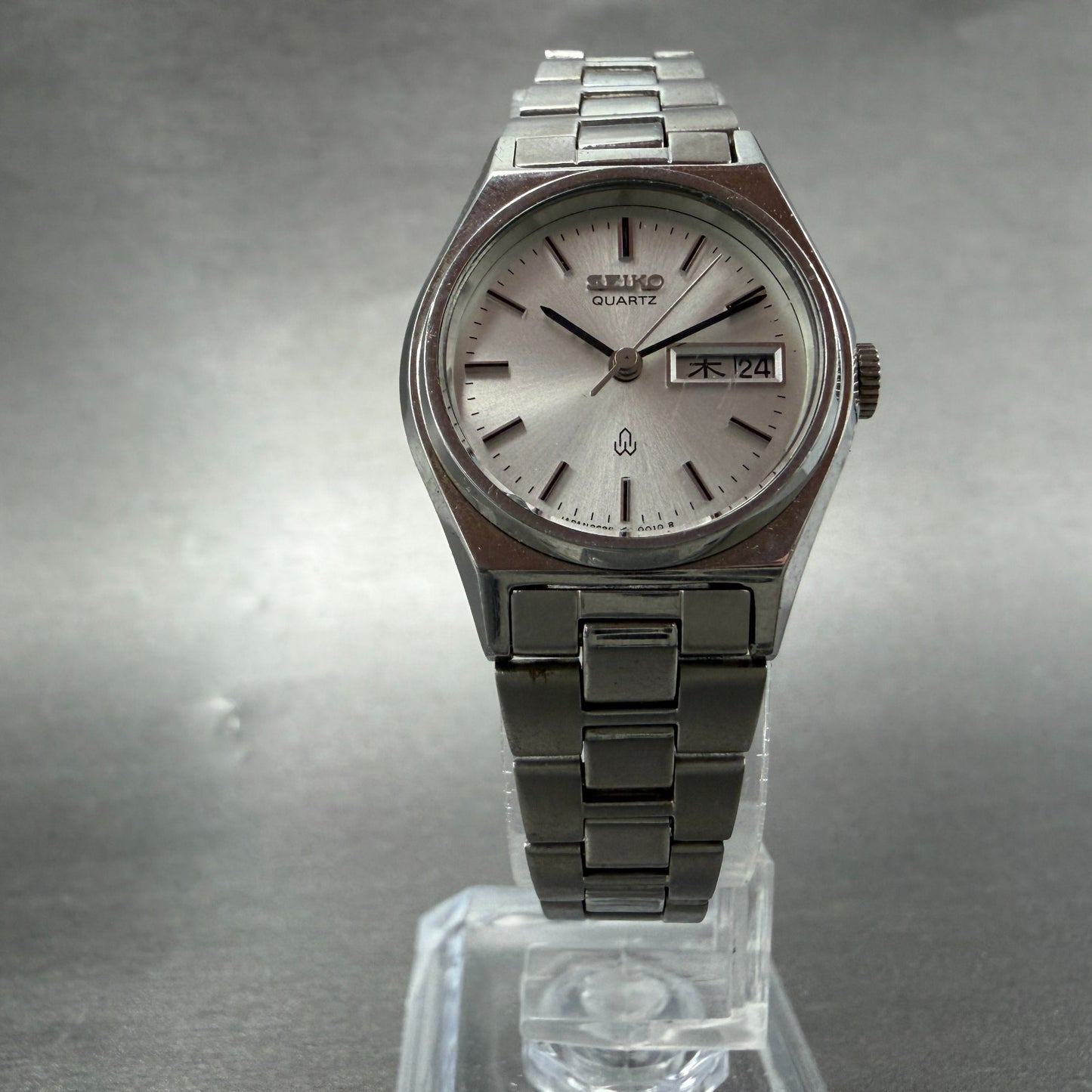 Seiko Watch Women 24mm Silver Dial Silver Tone Daydate 2626-0010 New Battery5