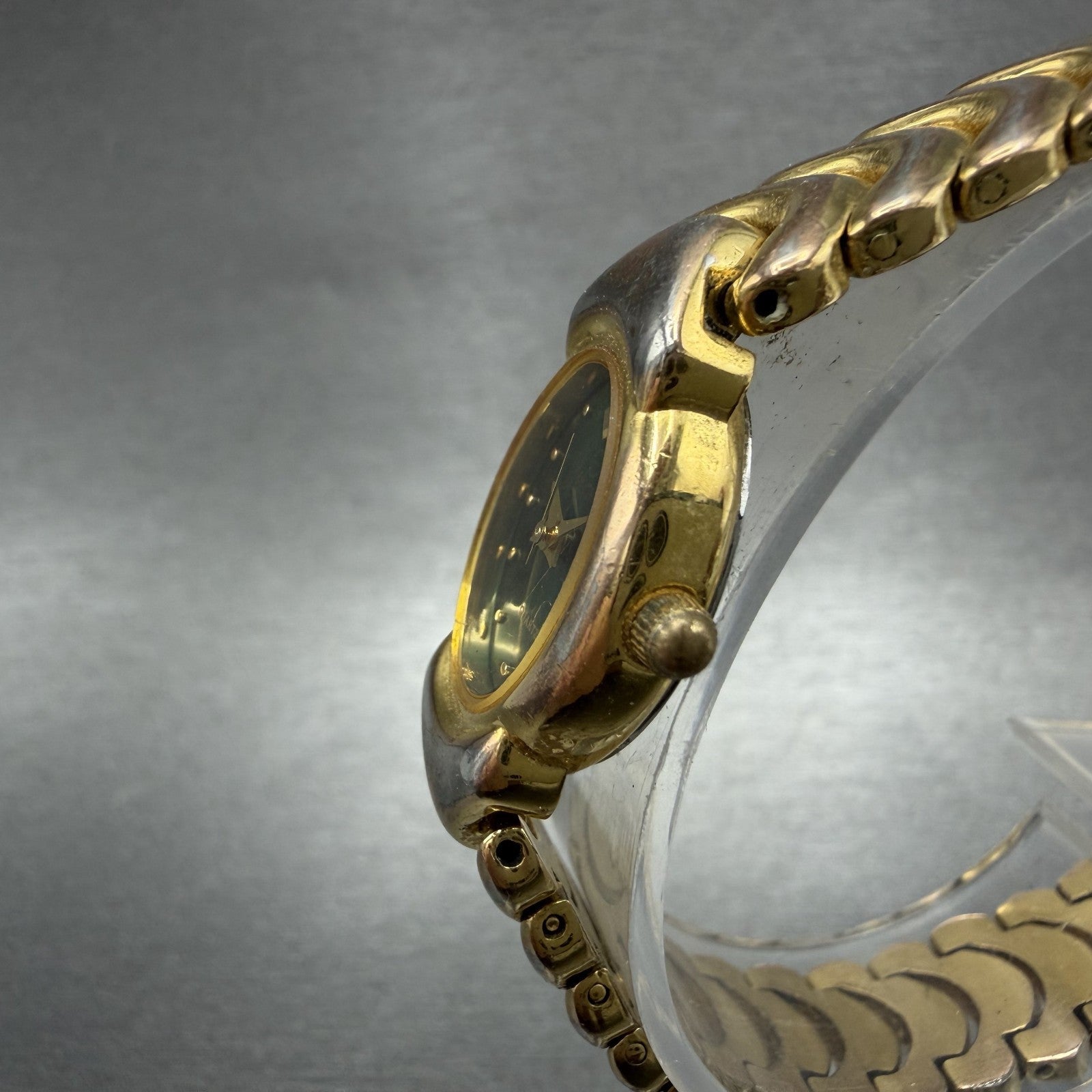 Elgin Watch Women 17mm Green Dial Gold Tone Oval New Battery 5Y302