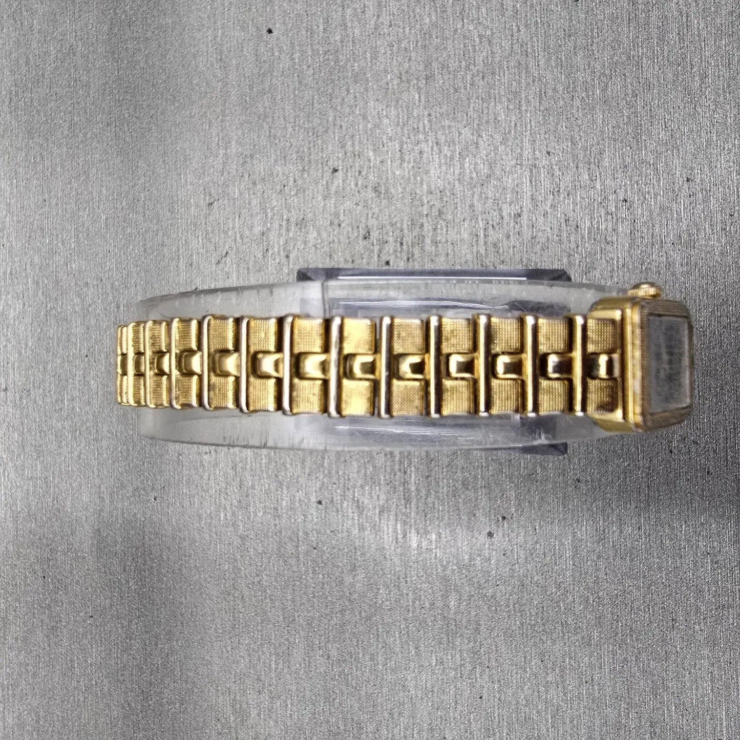 Seiko Tank Watch Women 13mm Black Dial Gold Tone Rectangle 1E20-5689 New Battery4