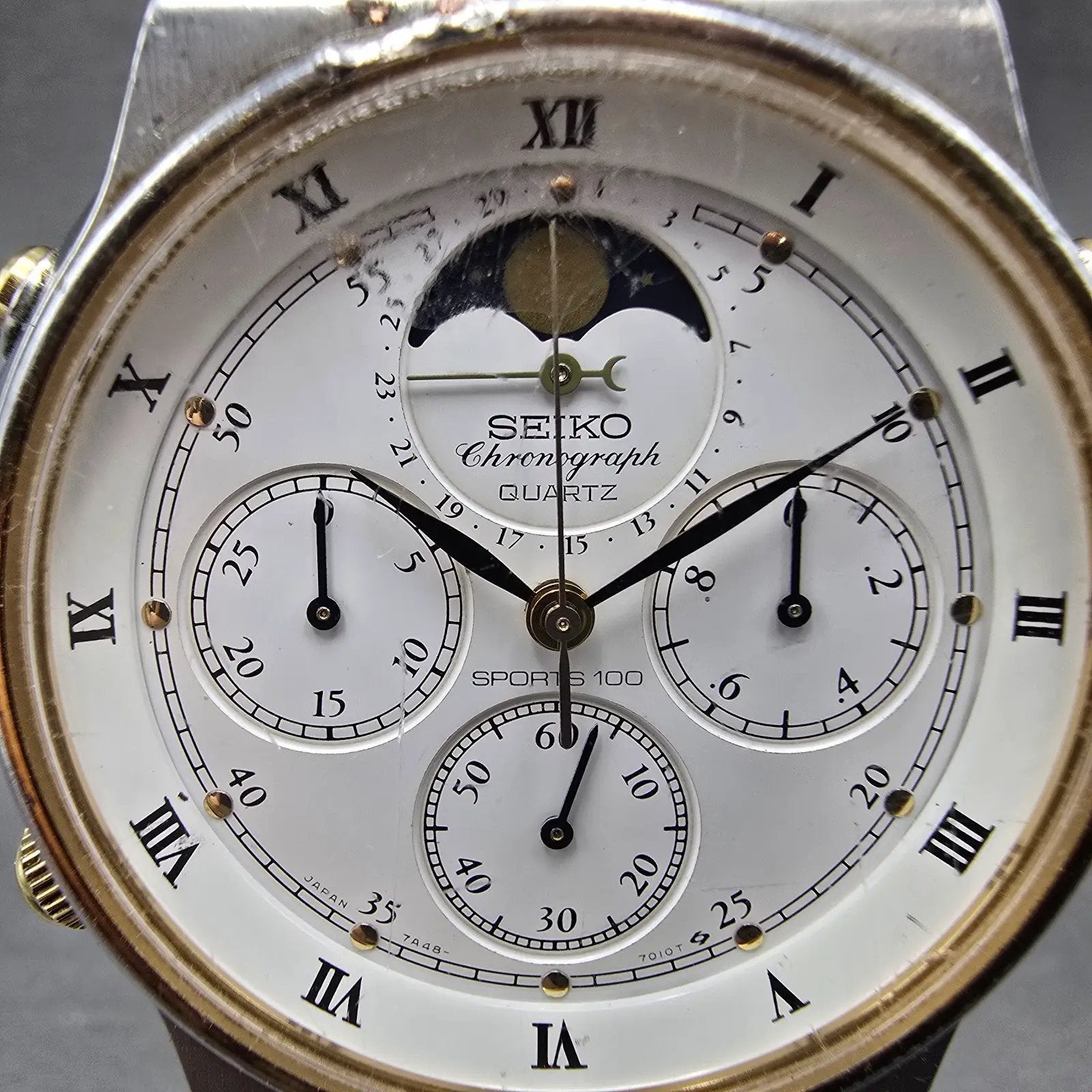 Seiko Chronograph Moon Phase Watch Men 39mm White Dial Two Tone Date New Battery1