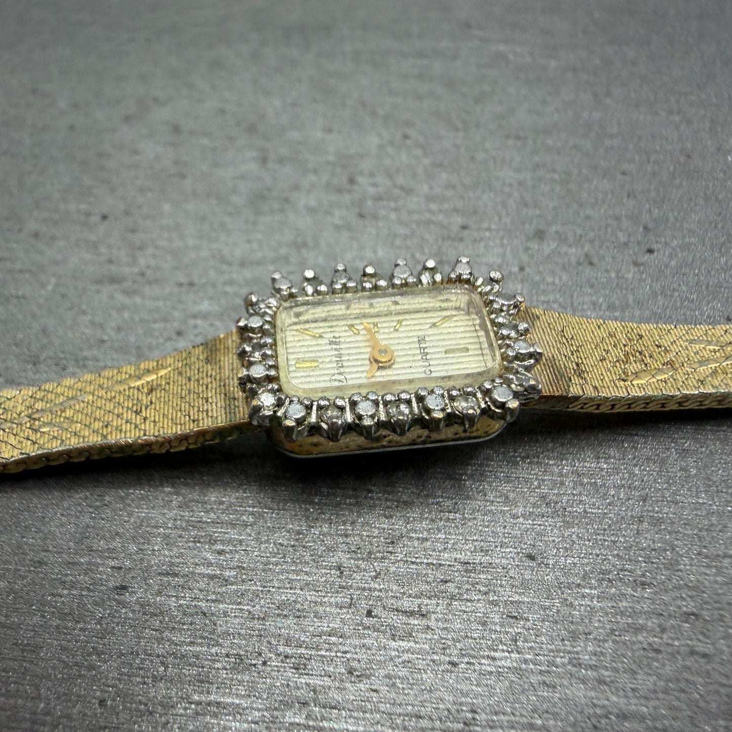 Armitron Deauville Watch Women 12mm Gold Tone Diamond Bezel BROKEN!! New Battery6