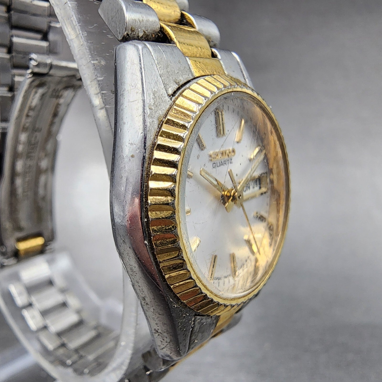 Seiko Watch Women 24mm White Dial Two Tone Daydate Round 7N830040 New Battery3