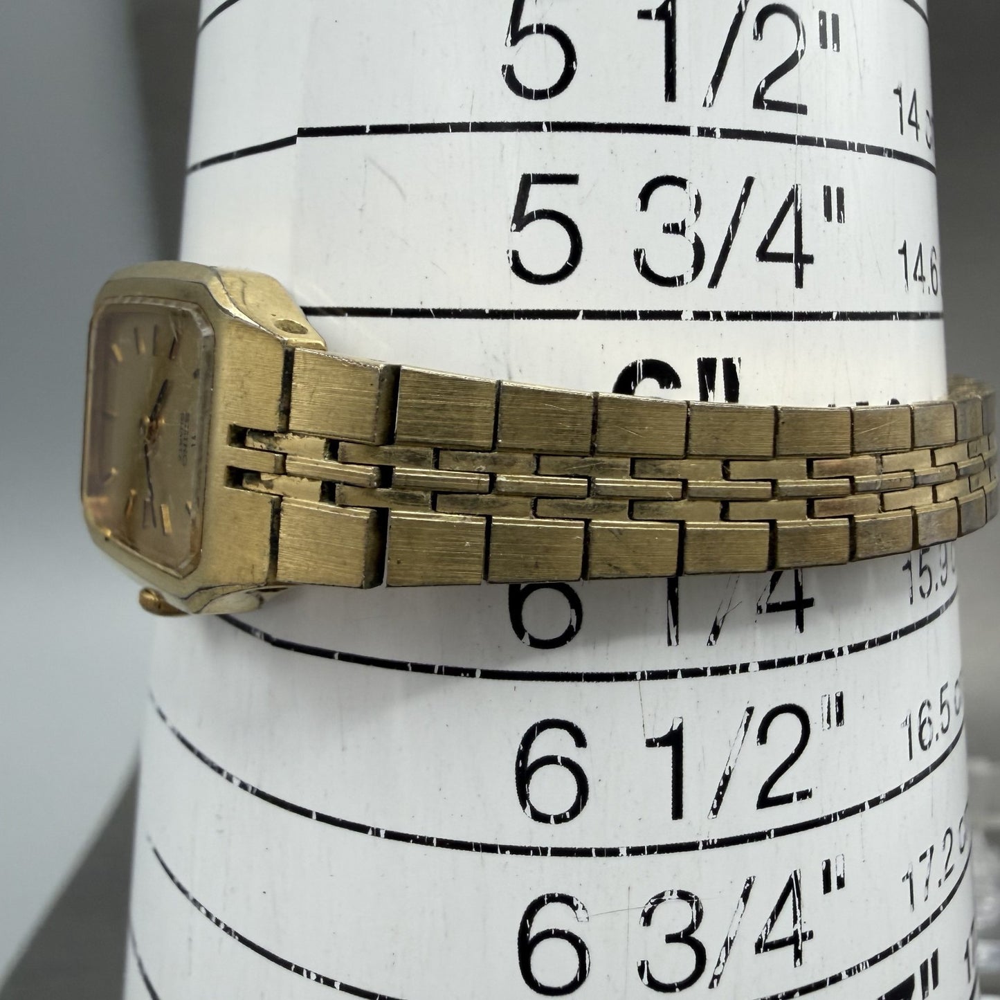 Seiko Tank Watch Women 16mm Champagne Dial Gold Tone 2C20-5200 New Battery10