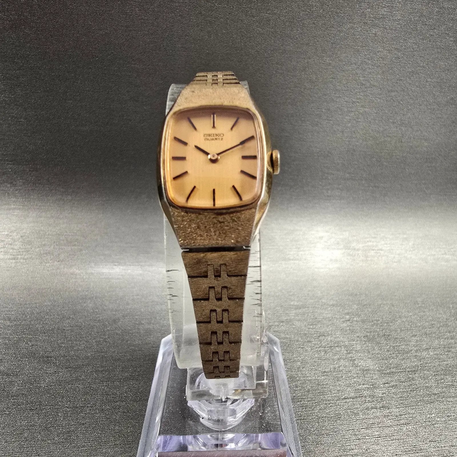 Seiko Watch Women 17mm Gold Dial Gold Tone Rectangle 1400-7399 New Battery VTG5