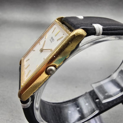 Seiko Watch Men 25mm White Dial Gold Tone Rectangle V700-5K30 New Battery VTG2