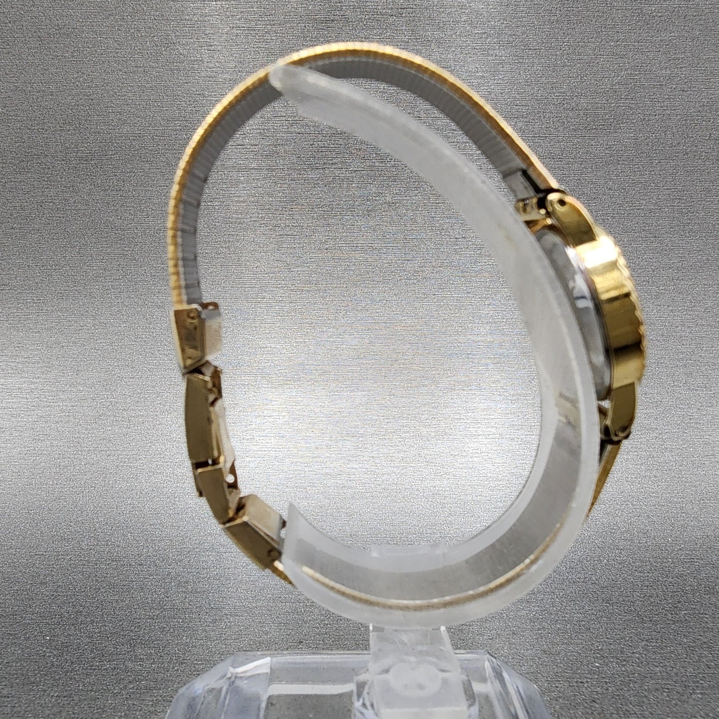 Seiko Watch Women 20mm Cream Dial Gold Tone 14215510 New Battery8