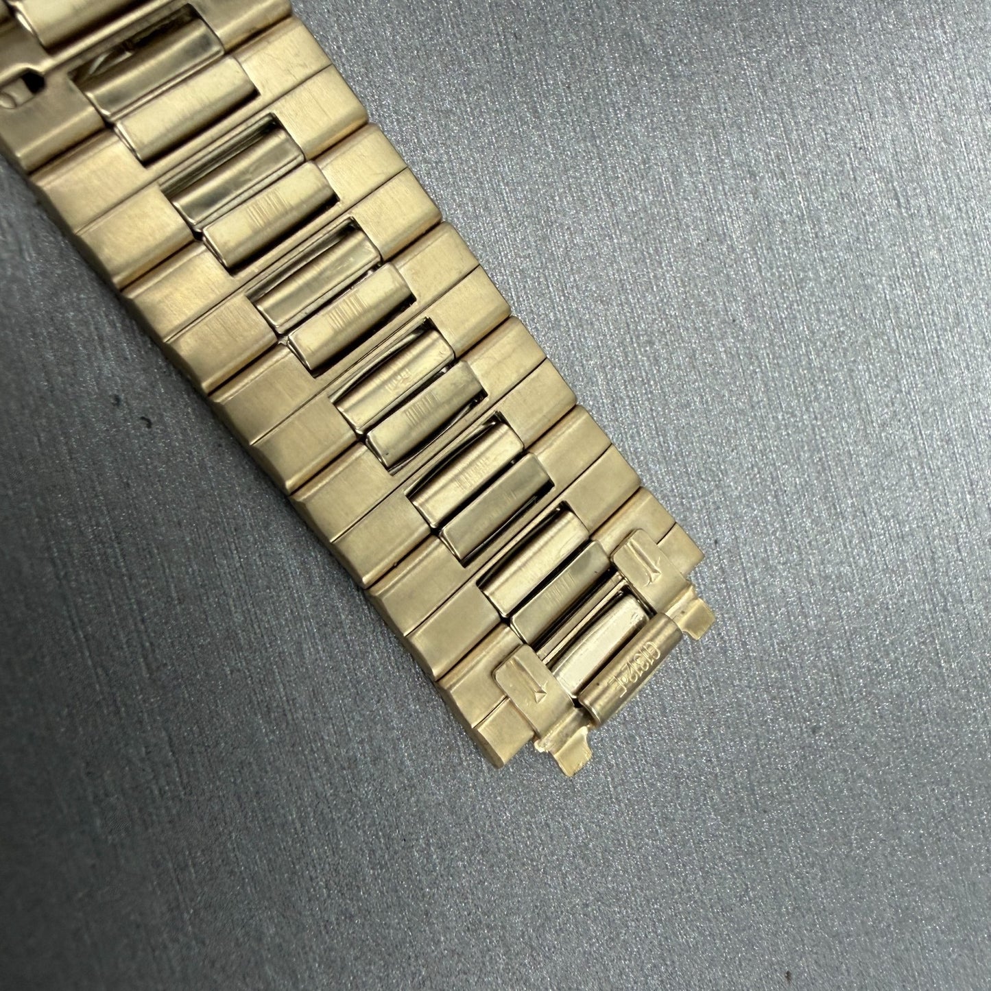 Seiko SQ Bracelet 20mm Stainless Steel Gold Tone Tri Folding Clasp Vintage Japan7