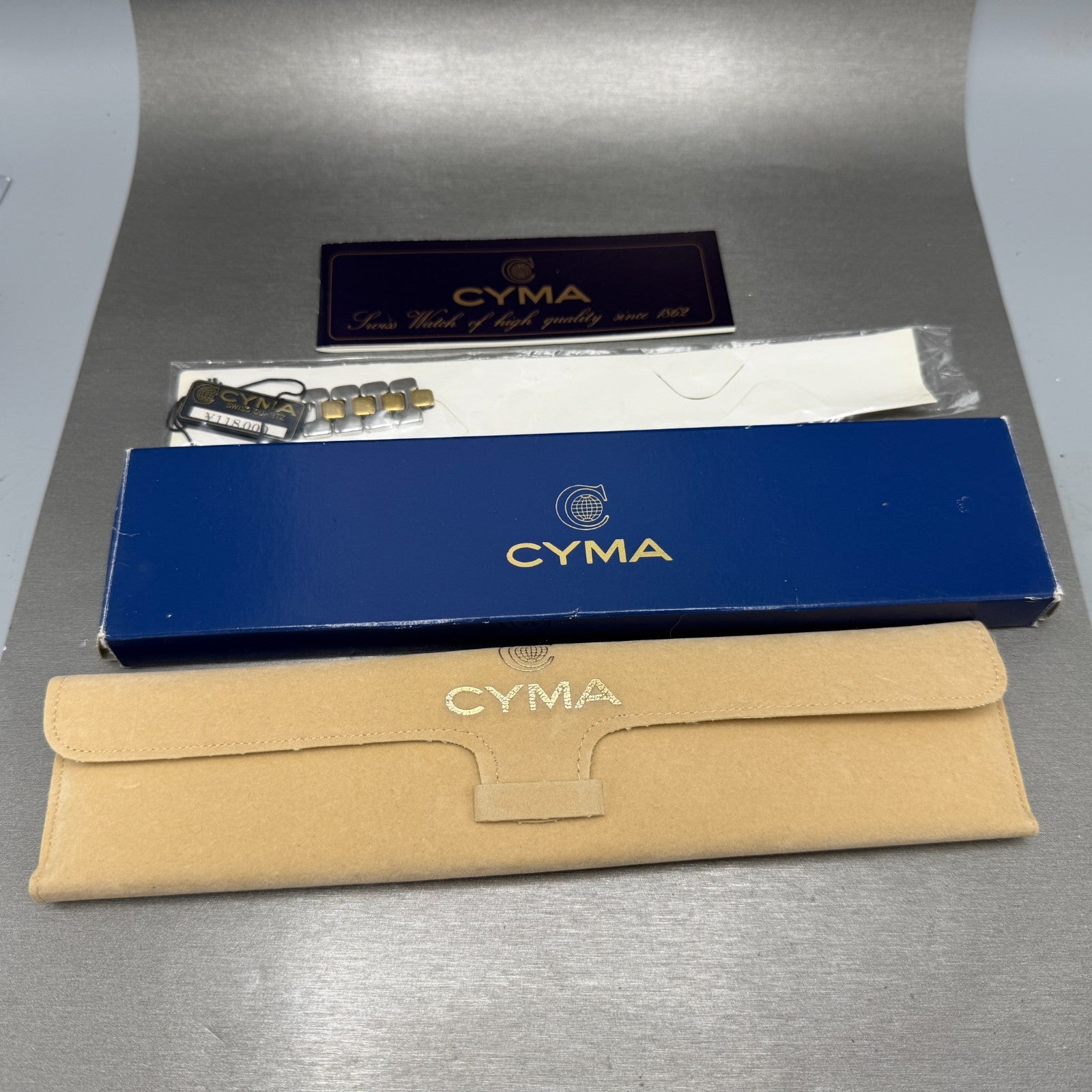 Cyma Sealord Watch Men 32mm Silver Dial Two Tone Round 411 New Battery13