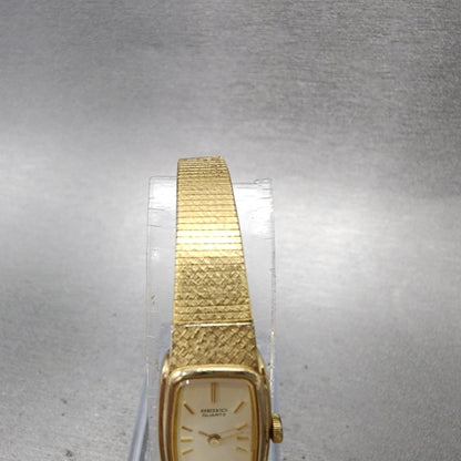 Seiko watch Women 13mm Champagne Dial Gold Tone Rectangle 2e205019 New Battery4