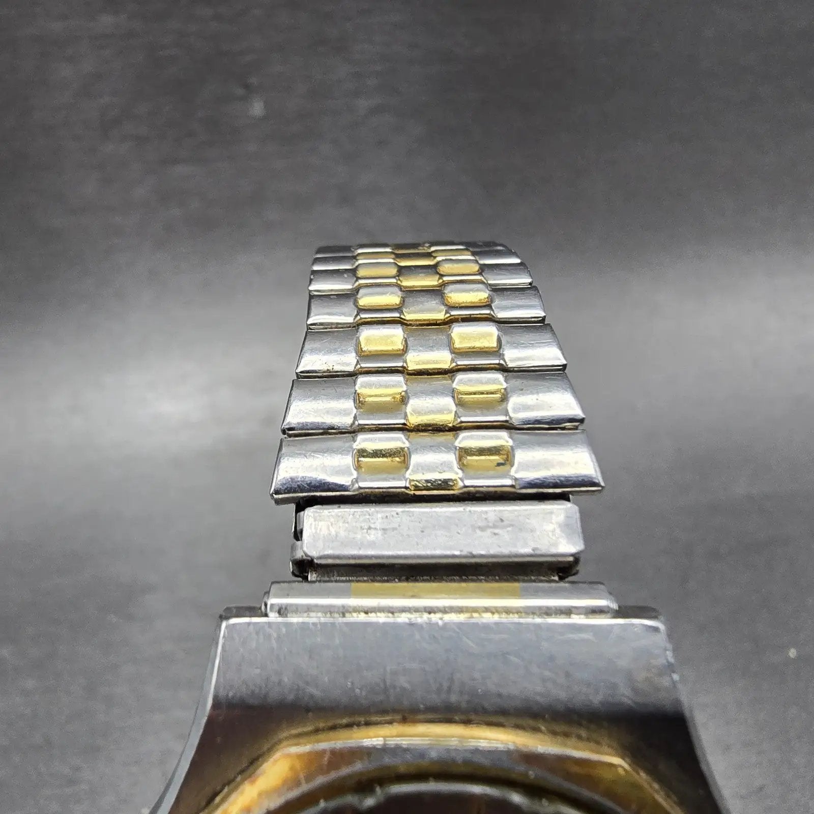 Seiko SQ Watch Men 35mm Silver Dial Two Tone Daydate Round 7123-7160 PARTS VTG5