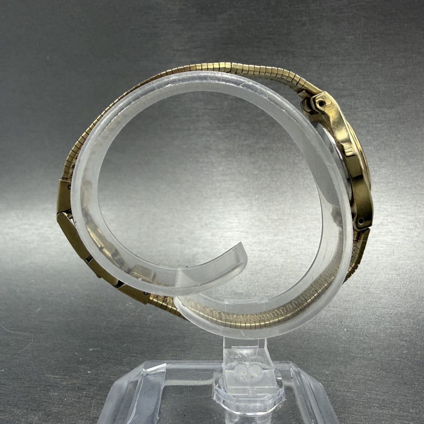 Citizen CQ Watch Women 17mm Champagne Dial Gold Tone Oval 5930-S25350 New Batt8