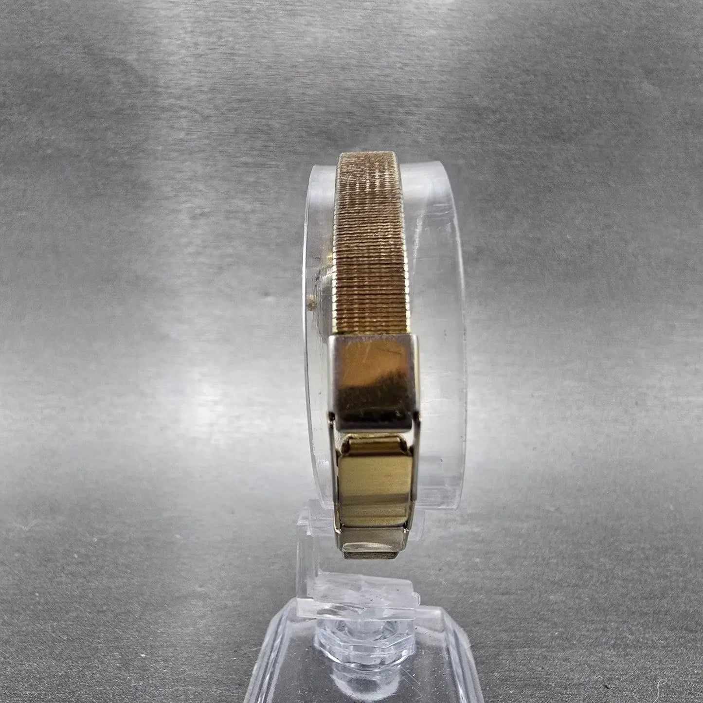 Bulova Caravelle Watch Women 17mm Champagne Gold Tone Recatngle 46L15 NewBattery8