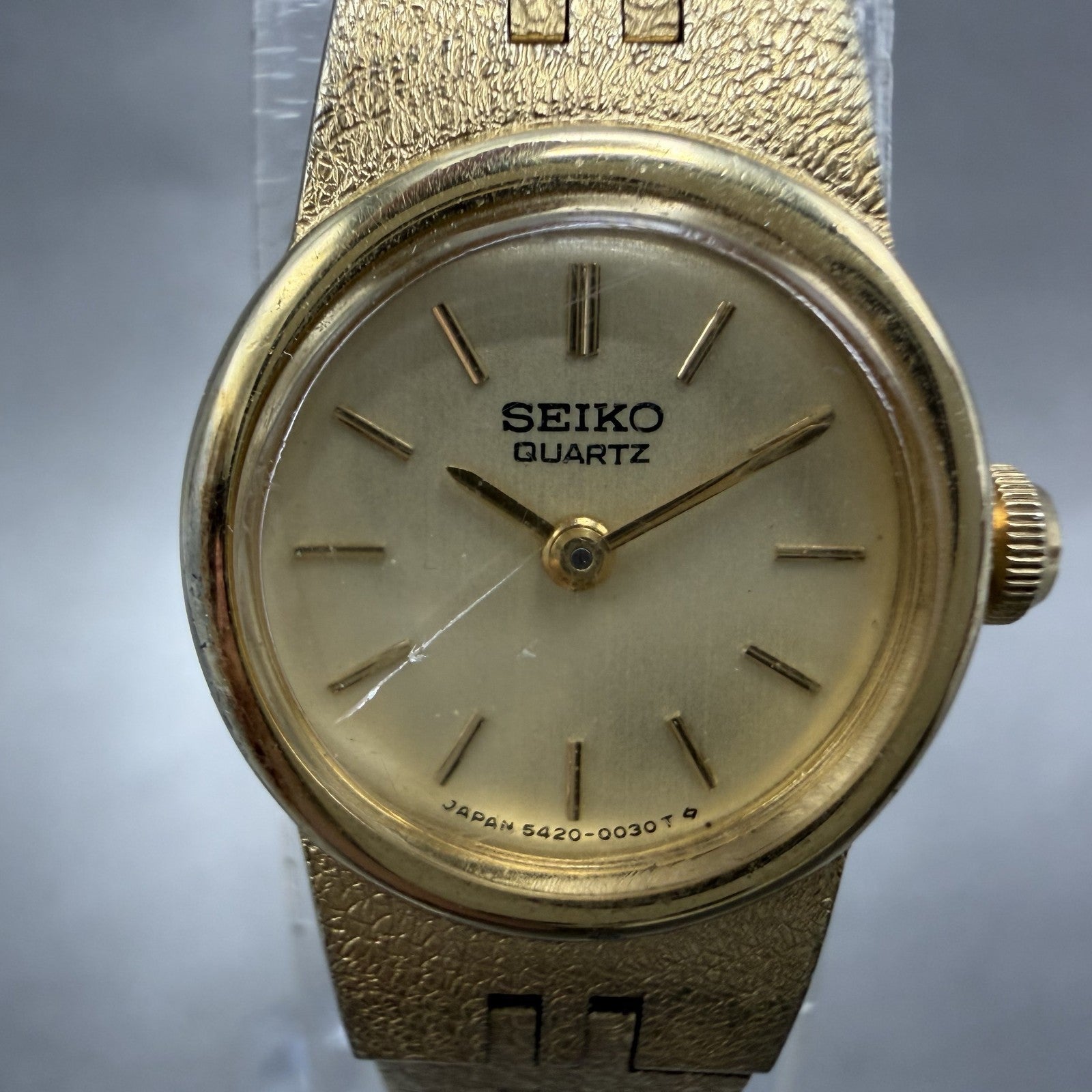 Seiko Watch Women 16mm Champagne Dial Gold Tone Round 54200039 New Battery1
