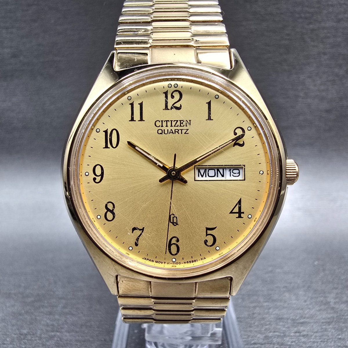 Citizen CQ Watch Men 35mm Gold Dial Gold Tone Daydate 1100-S63812 New Battery JL0