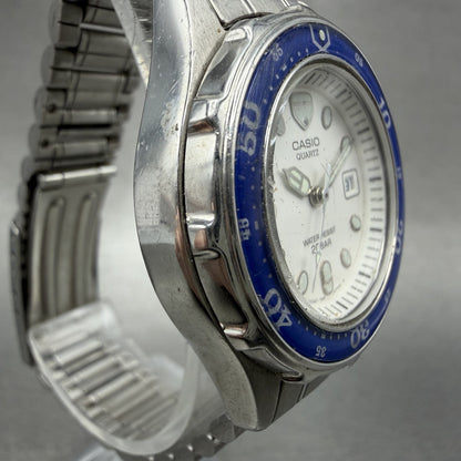 Casio Dive Watch Women 31mm White Dial Steel Blue Bezel LD715 Date PARTS4