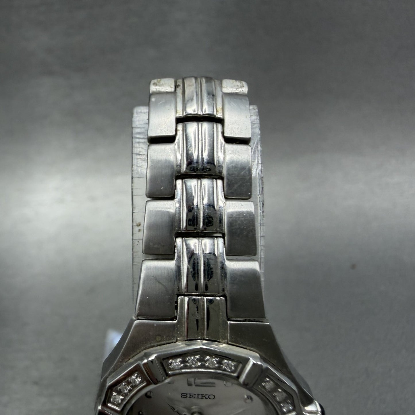 Seiko Coutura Watch Women 23mm Silver Dial Silver Tone 1n01-0le0 New Battery ABC4