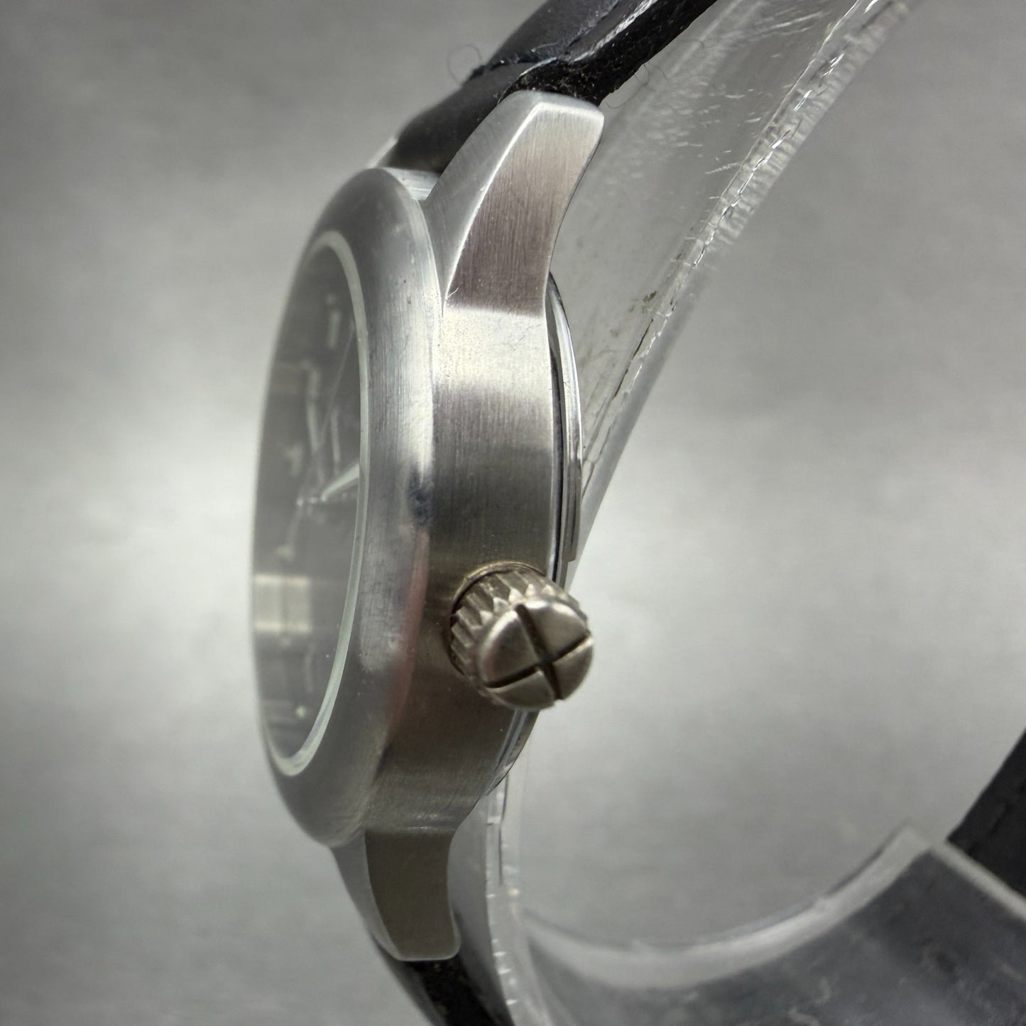 Eddie Bauer Watch Women 29mm Black Dial Silver Tone Date Round New battery2