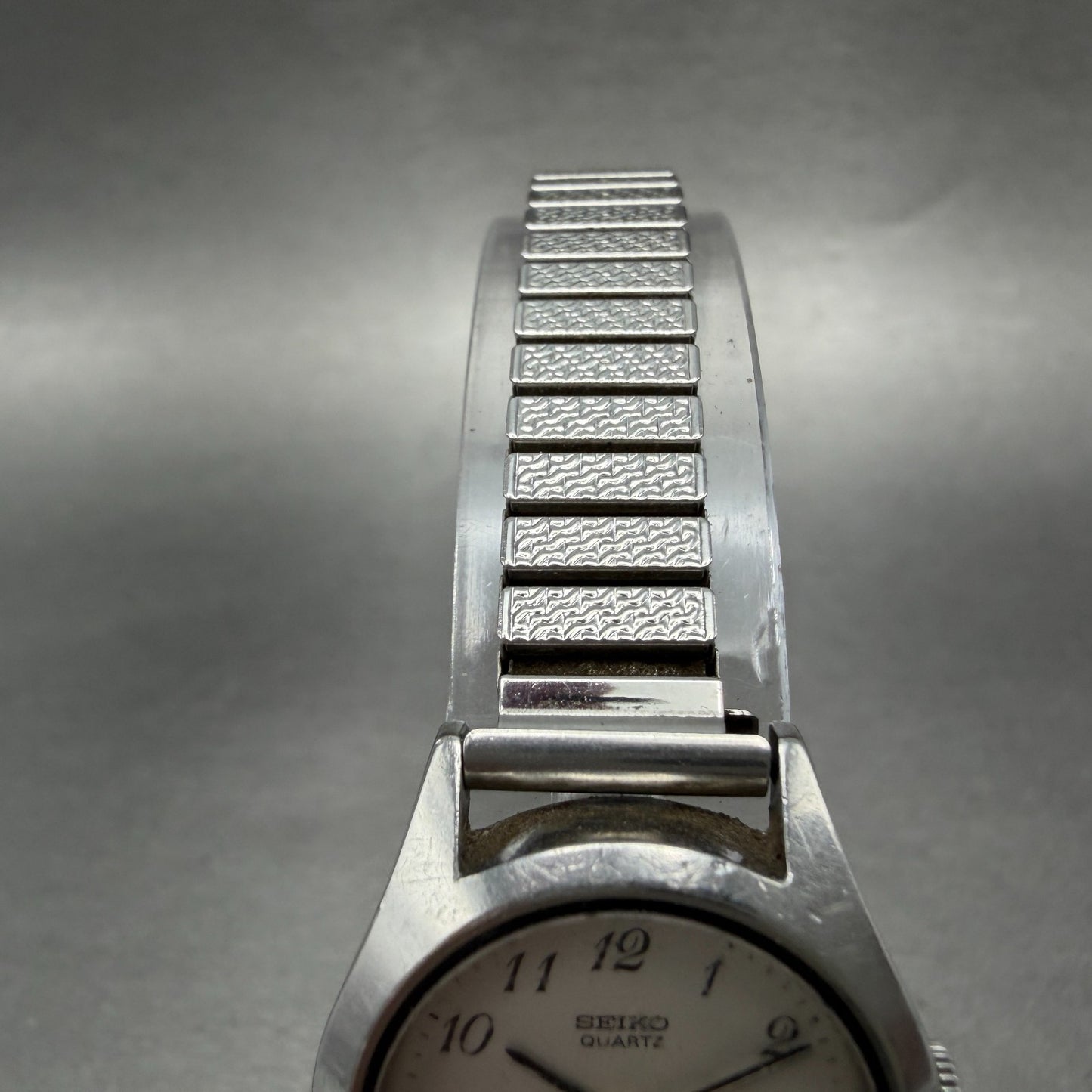 Seiko Watch Women 24mm Silver Dial Silver Tone Round 2621-0100 New Battery4