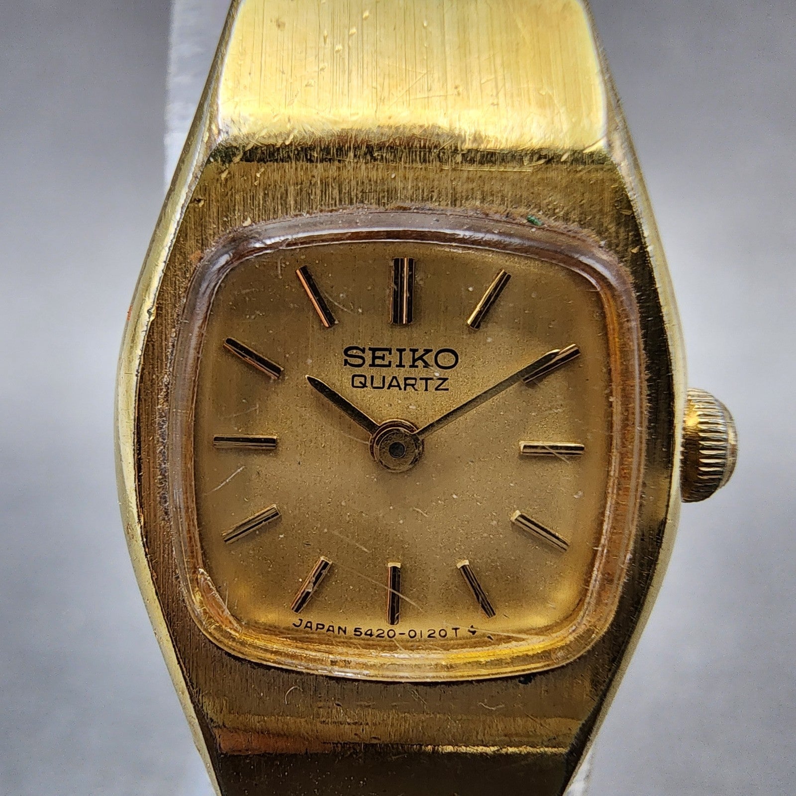 Seiko Watch Women 17mm Gold Dial Gold Tone Round 54205039 New Battery1