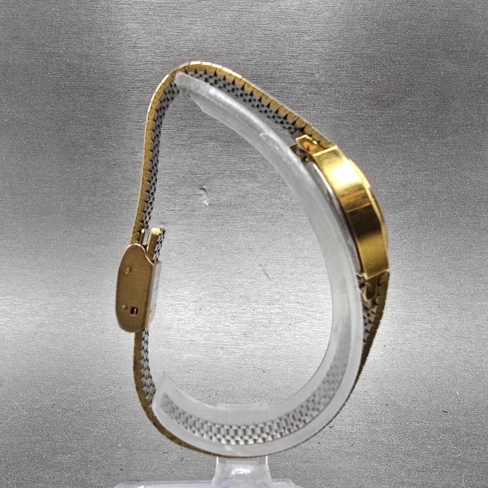 Lucien Piccard Defonte Watch Women 19mm Black Dial Gold Tone 5839 New Battery8