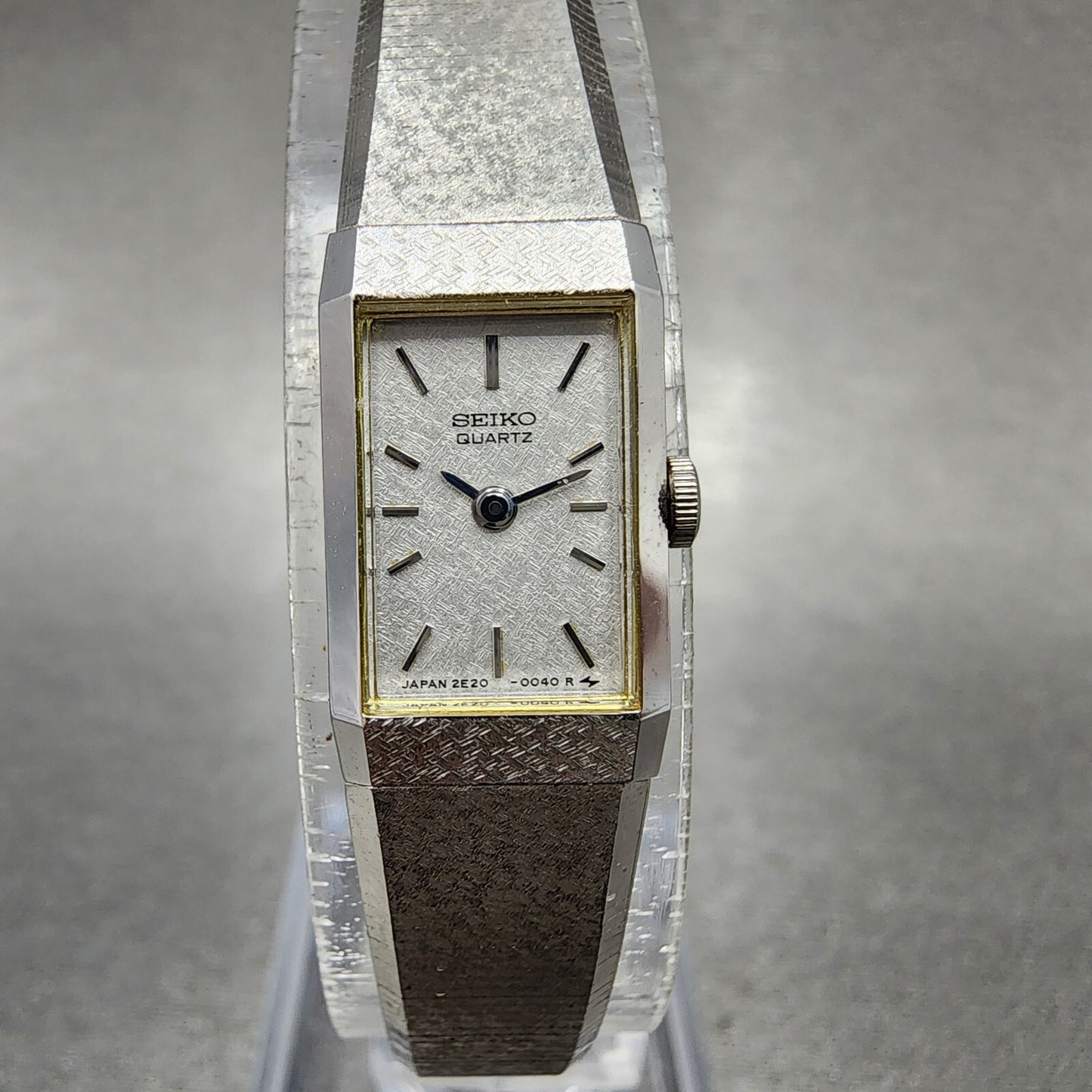 Seiko Tank Watch Women 12mm Silver Dial Silver Tone 2e205029 New Battery0
