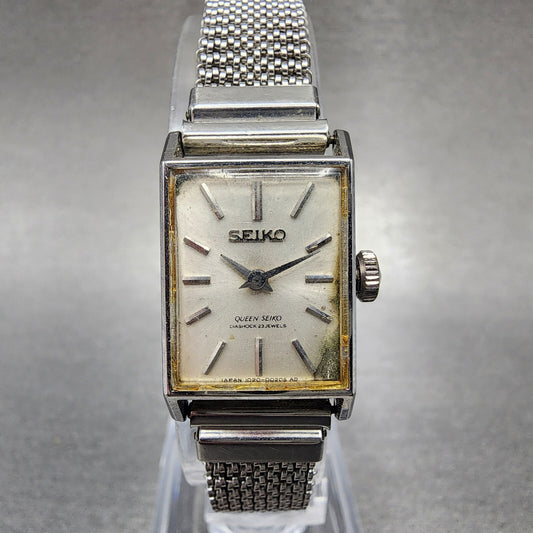 Seiko Queen Seiko Tank Watch Women 16mm White Dial Silver Tone Rectangle Runs