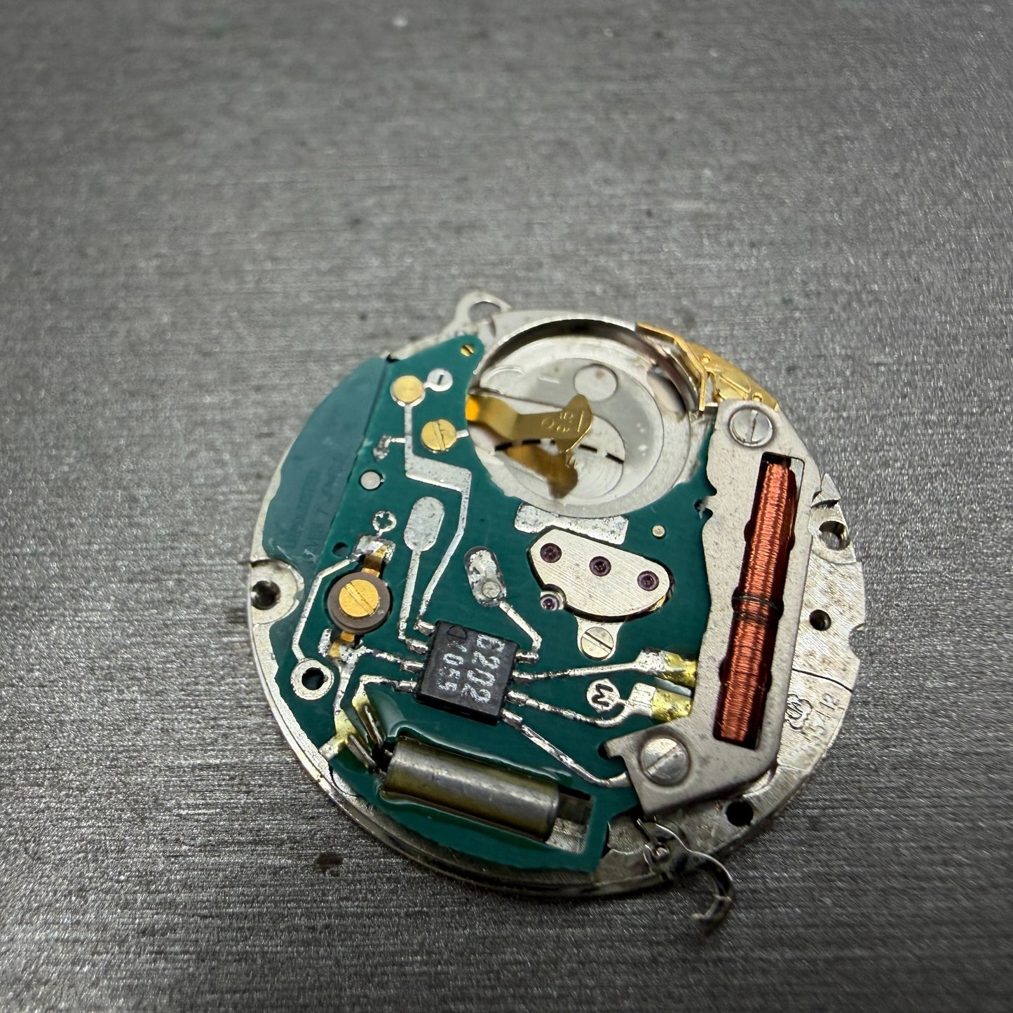 ETA 555.412 Watch Movement Quartz Date White Disk 7 Jewels PARTS P942 Swiss10