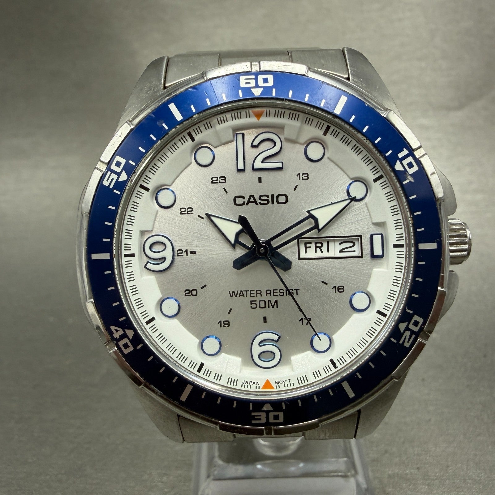 Casio Watch Men 44mm Silver Dial Silver Tone Daydate MTD-100 New Batt Blue Bezel0