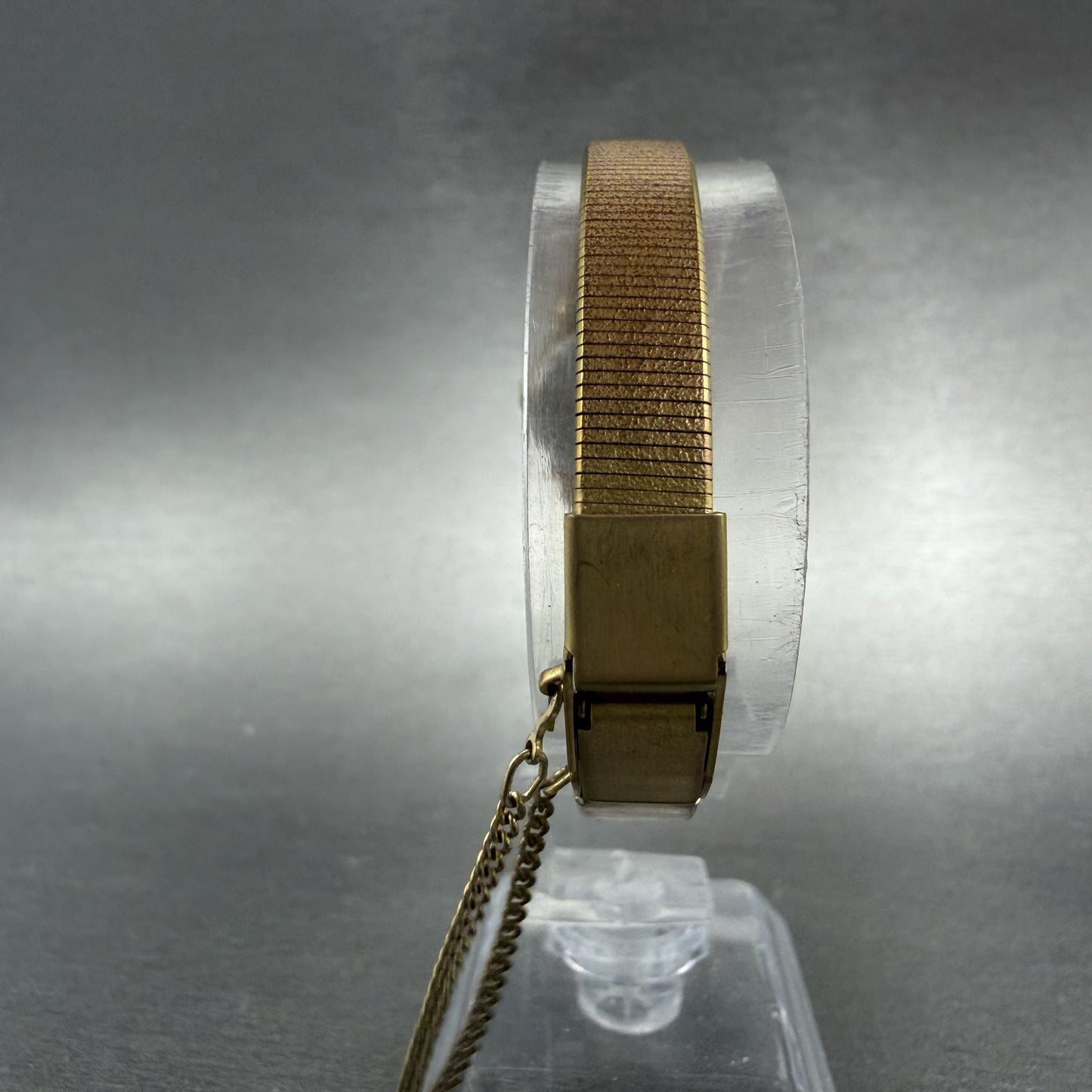 Seiko Watch Women 18mm Black Dial Gold Tone Round V401-0250 New Battery7