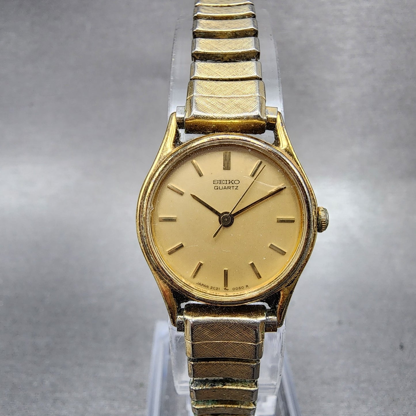 Seiko Watch Women 20mm Champagne Dial Gold Tone Round 20210029 New Battery0