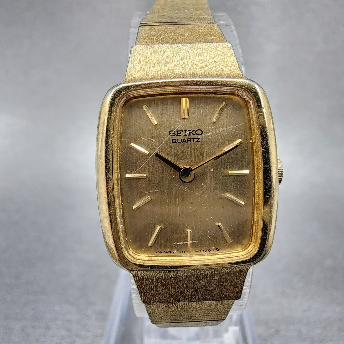 Seiko Tank Watch Women 18mm Gold Dial Gold Tone Rectangle 23205229 New Battery0