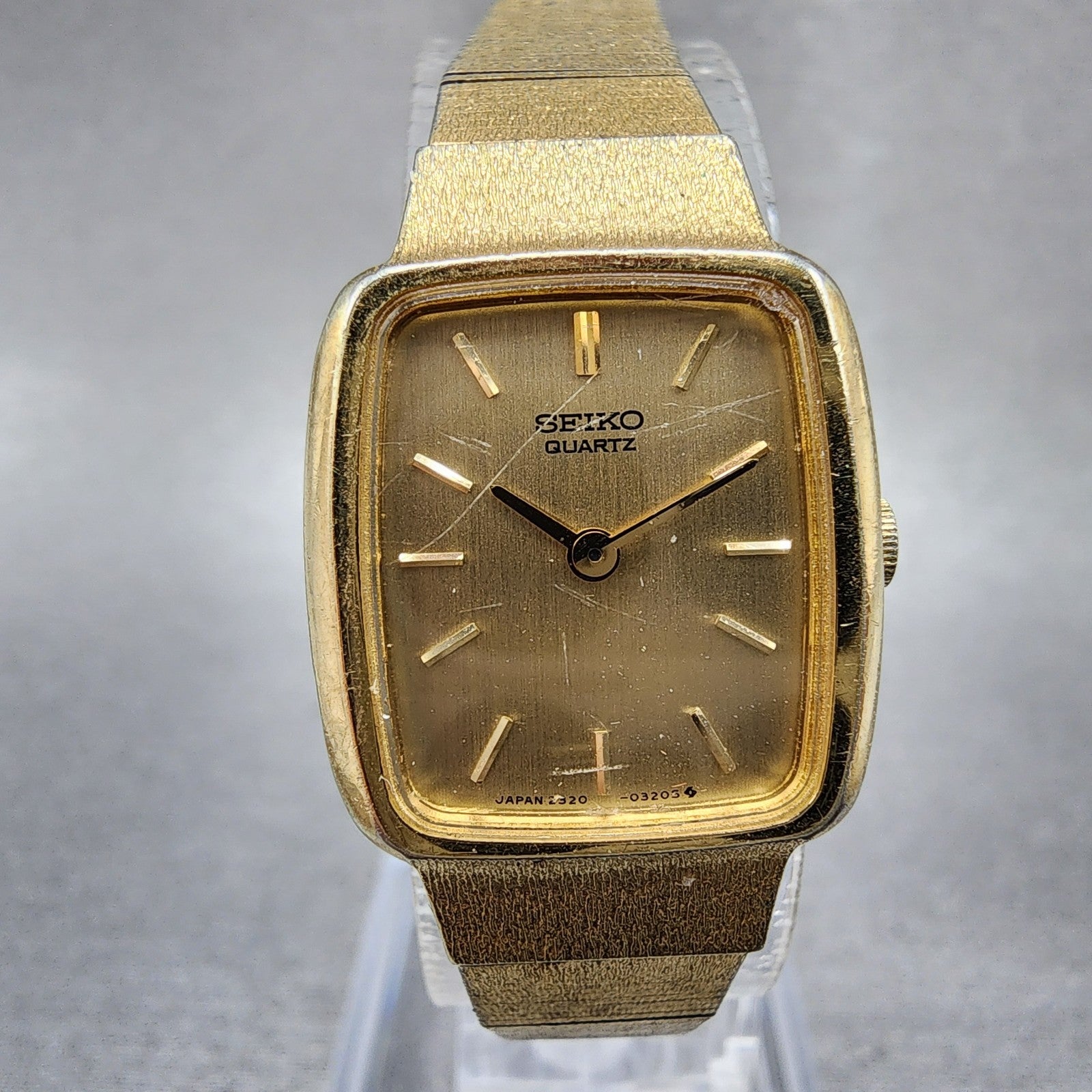 Seiko Tank Watch Women 18mm Gold Dial Gold Tone Rectangle 23205229 New Battery0