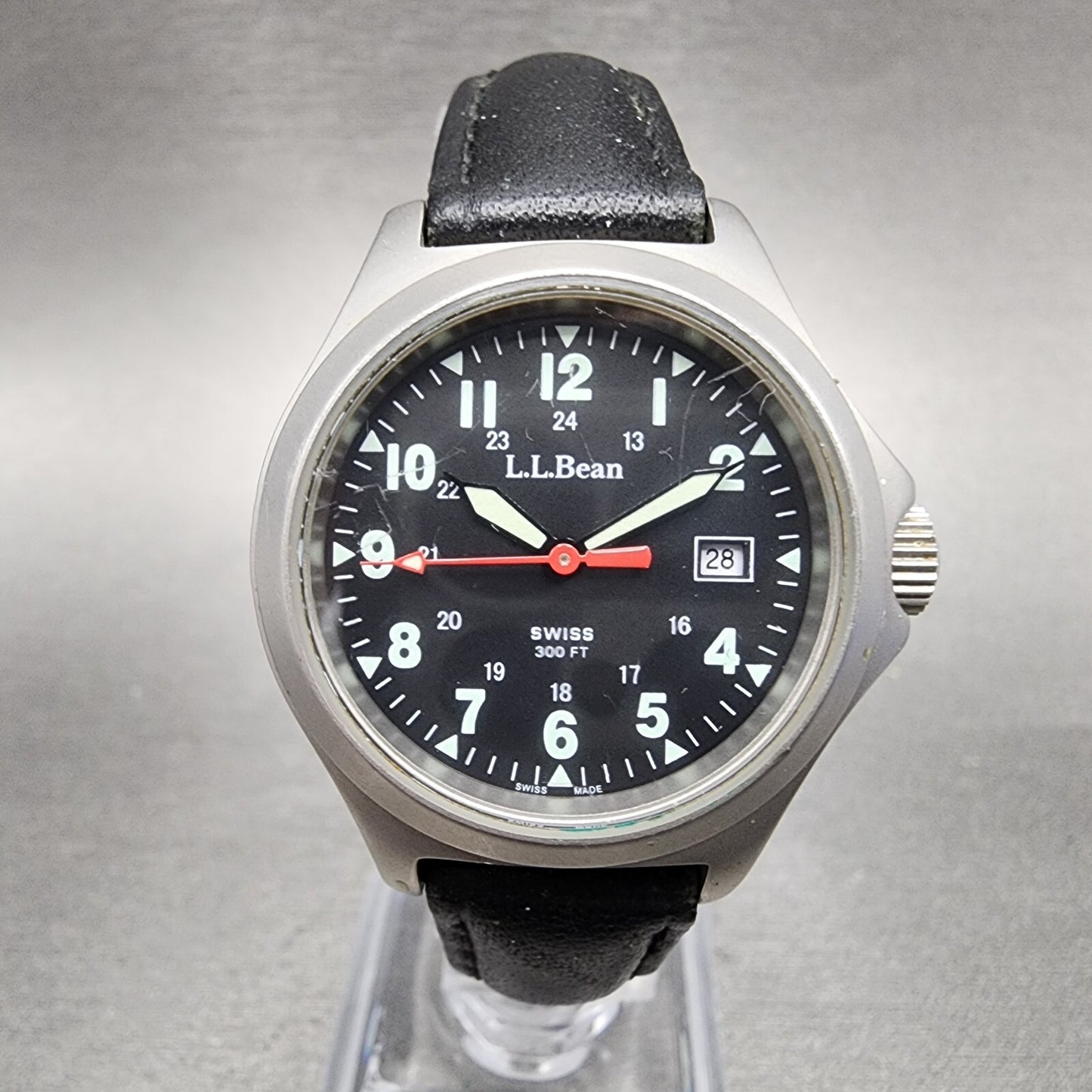 LL Bean Watch Women 30mm Black Dial Gray Tone Date Round Swiss PARTS0