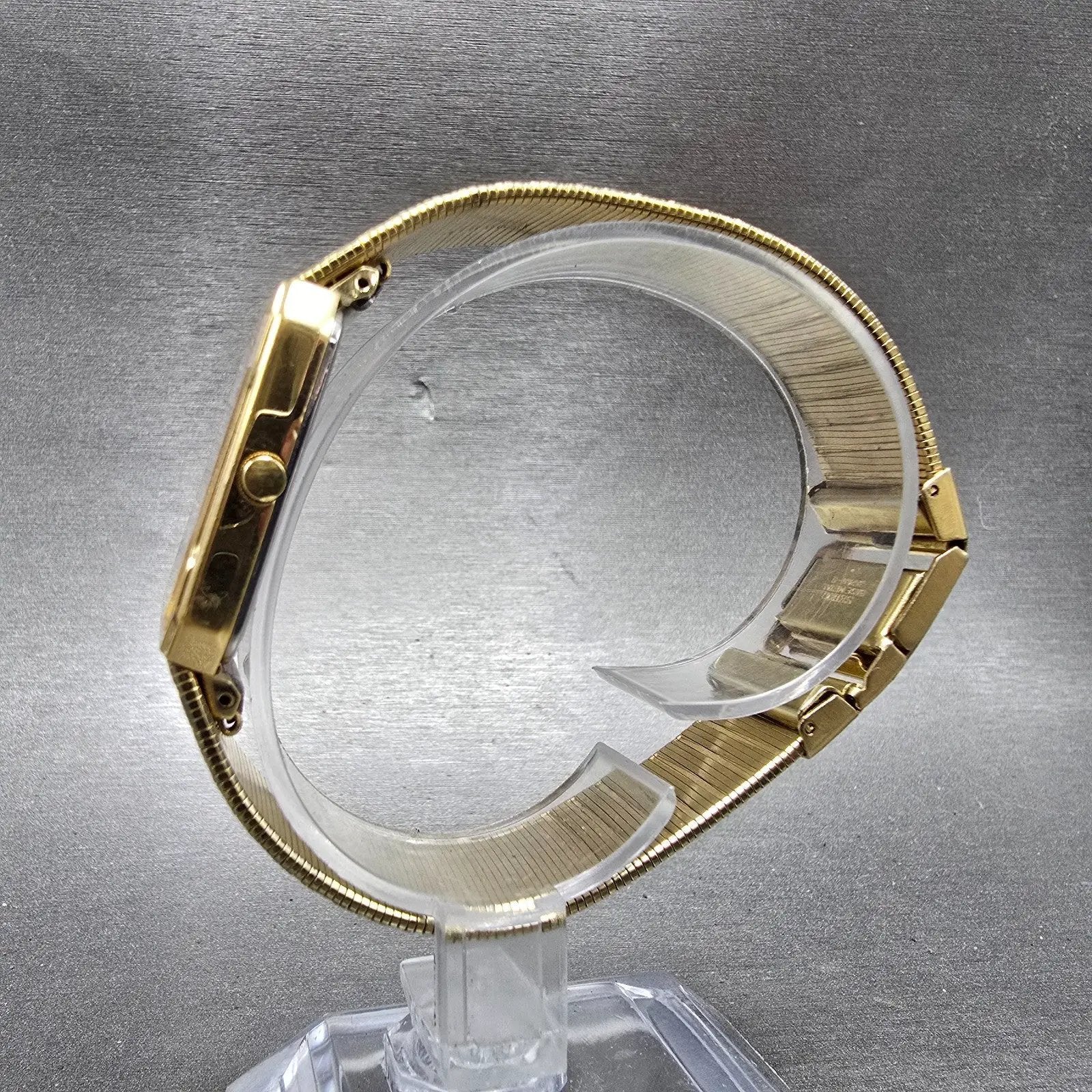 Seiko Tank Watch Men 25mm Silver Dial Gold Tone Rectangle 5Y30-5B49 New Battery6