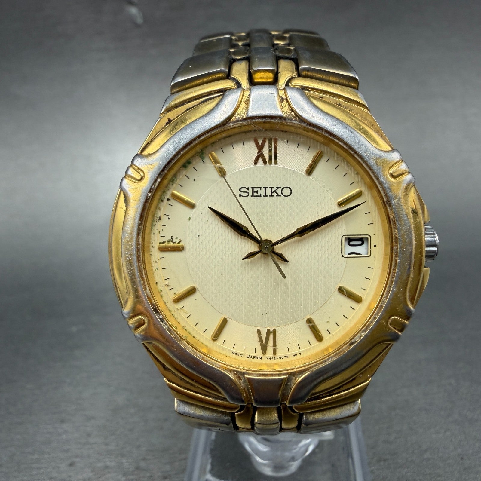 Seiko Watch Men 37mm White Dial Gold Date Round Vintage 7N42-0BD0 PARTS0