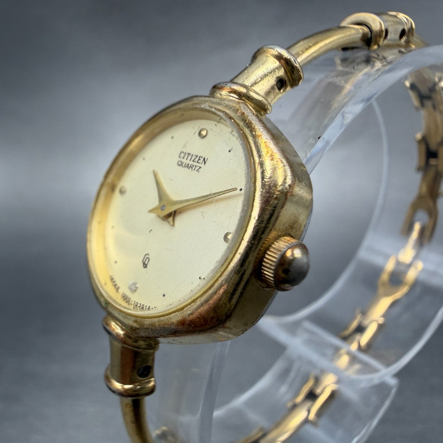Citizen CQ Watch Women 20mm Champagne Dial Gold Tone Round 4-102568 New Battery2