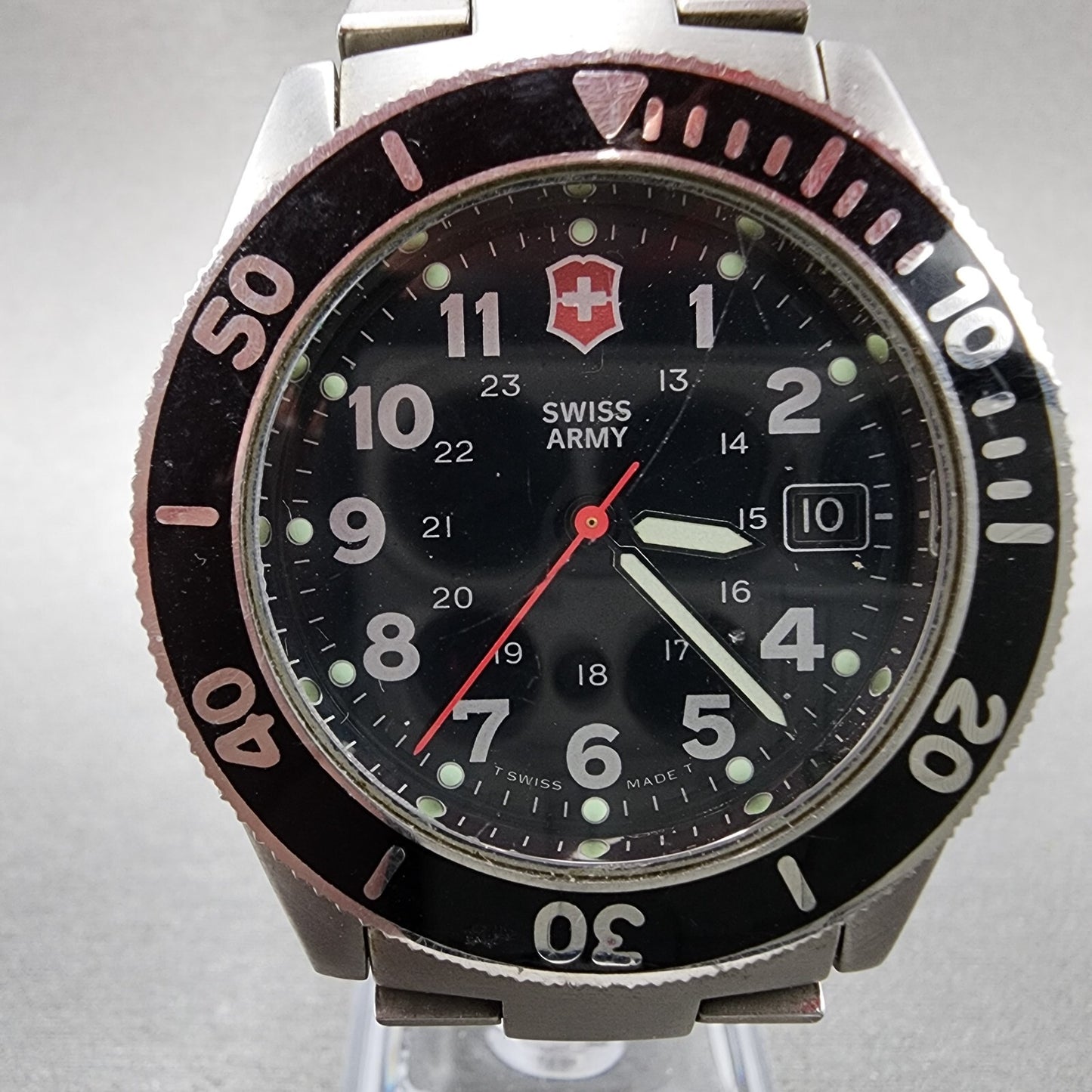 Victorinox Swiss Army Lancer Watch Men 39mm Black Dial Steel Date READ!!!!! Runs